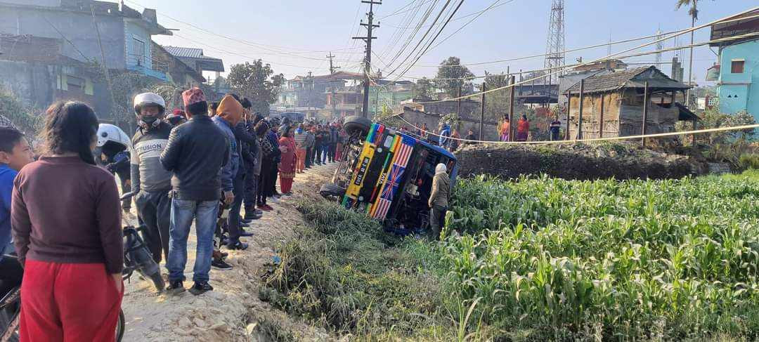 बस दुर्घटना परि, हेटौँडामा १० जना घाइते